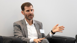Großes Gefälle und unterschiedliche Transparenz bei Gehältern im Top-Management öffentlicher Unternehmen